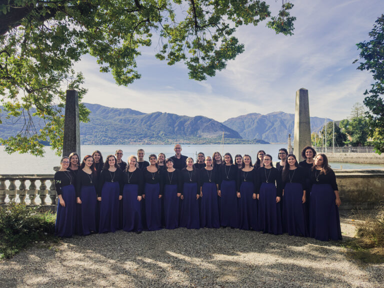 Il Coro Femminile Enjoy di Cesano Maderno vince al prestigioso concorso Nazionale Corale del Lago Maggiore