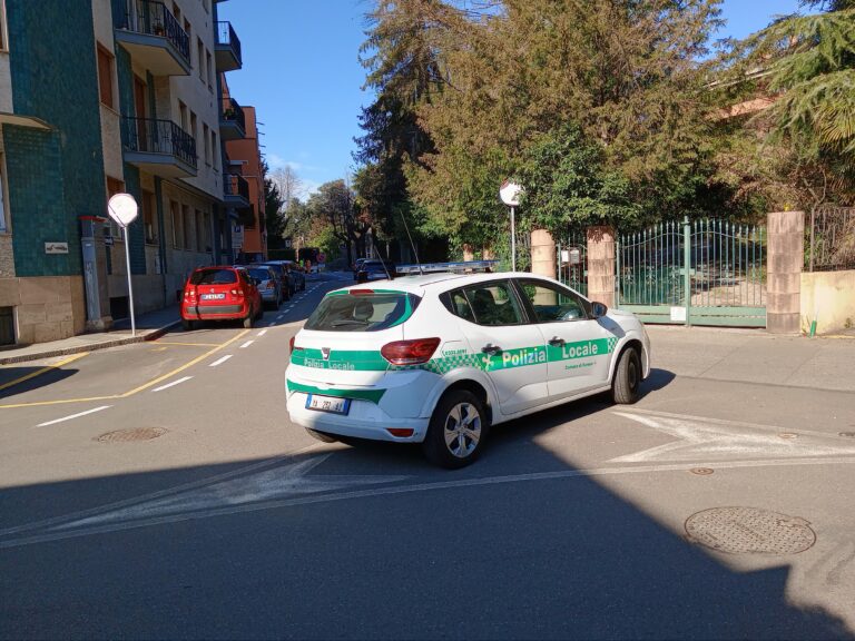 Nuovo Largo Flaiano al debutto con segnalazioni e sensi di marcia rinnovati: gran lavoro anche per la Polizia Locale